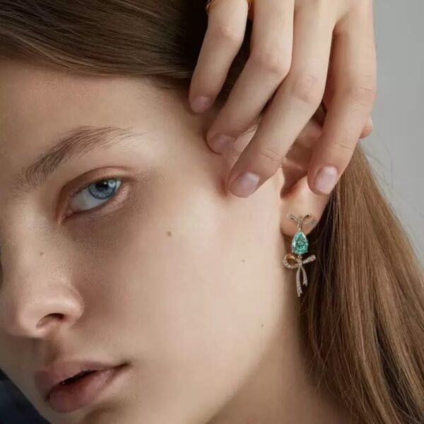 Bow silver earrings